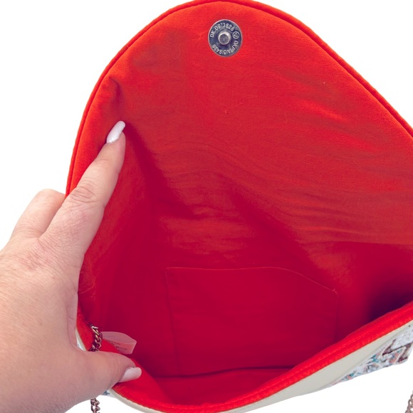 NWOT BEADED PURSE - Picture 3 of 5